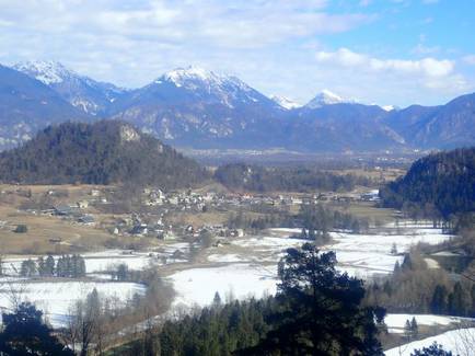 16 kapela pogled na selo